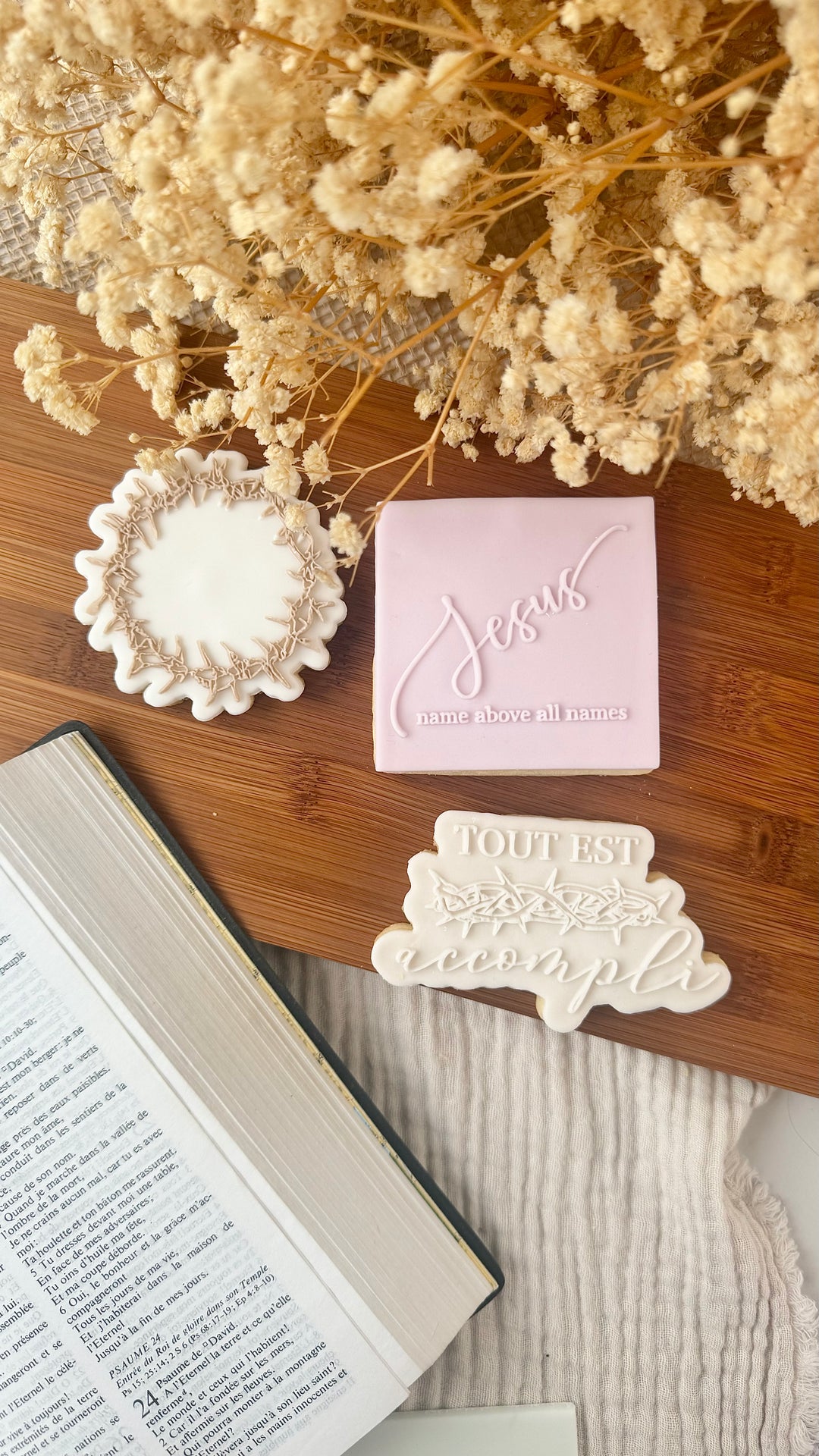 Jesus - name above all names - Stamp for cookies sugar paste