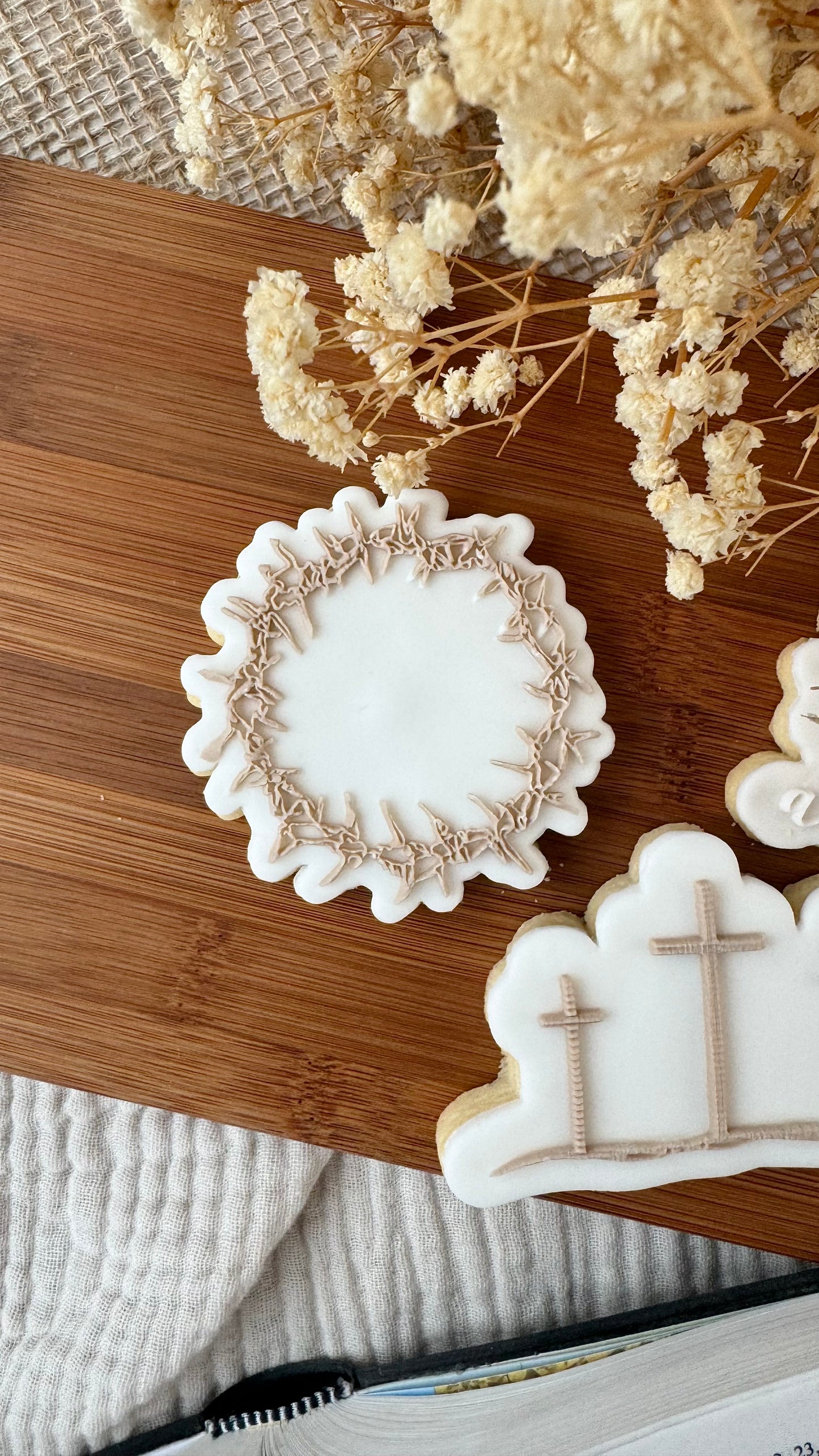 Crown of thorns + cookie cutter - Stamp for sugar paste