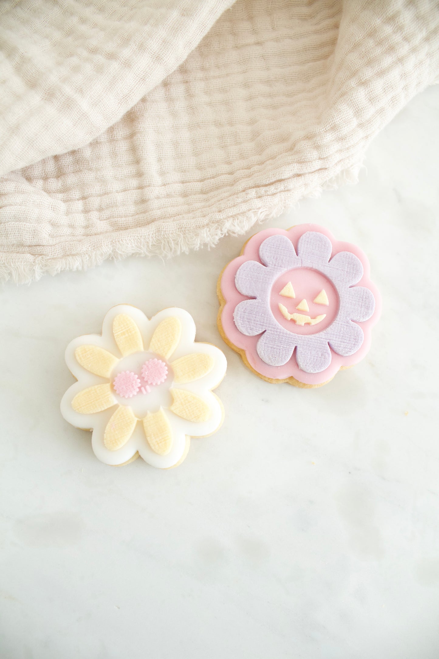 Duo fleurs Halloween + cookie cutter