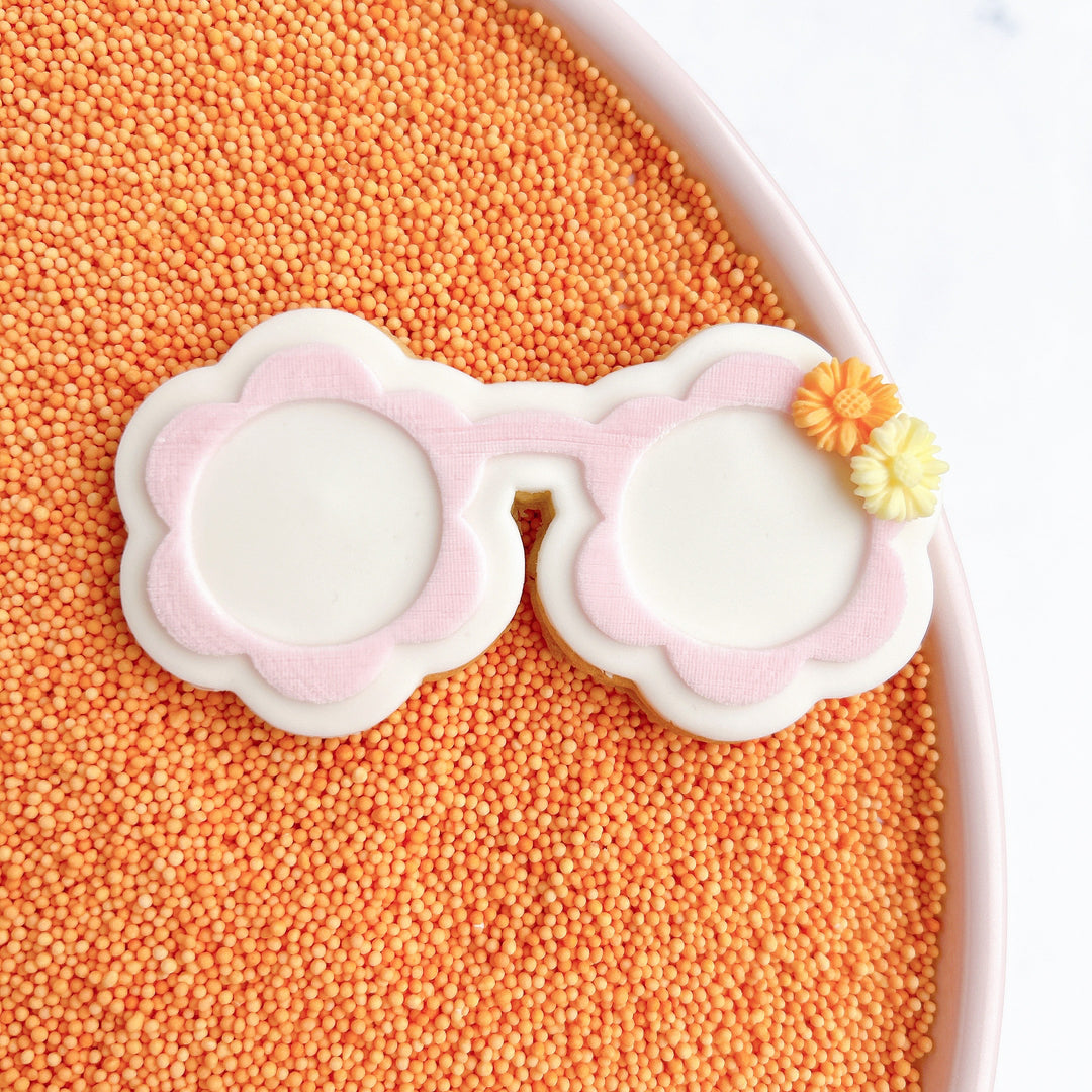Lunettes fleuries + cookie cutter